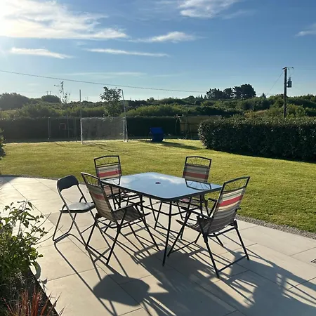 Sea View 5 Bedrooms Sleeps 10 People 度假居 戈尔韦