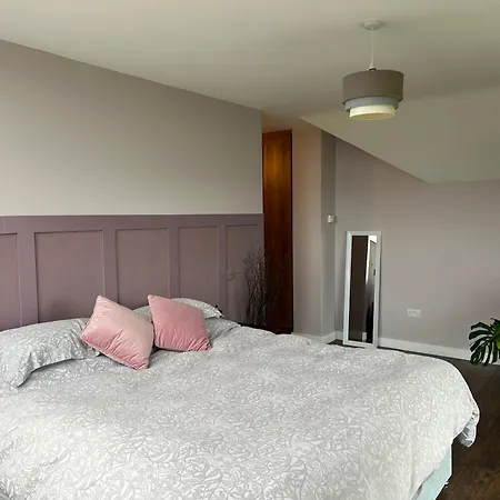 Sea View 5 Bedrooms Sleeps 10 People 戈尔韦